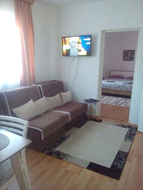 Apartman Jezerce 71 Apartment Exterior photo